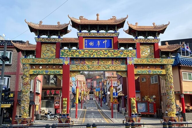 The painted paifang gate at the entrance to Incheon Chinatown